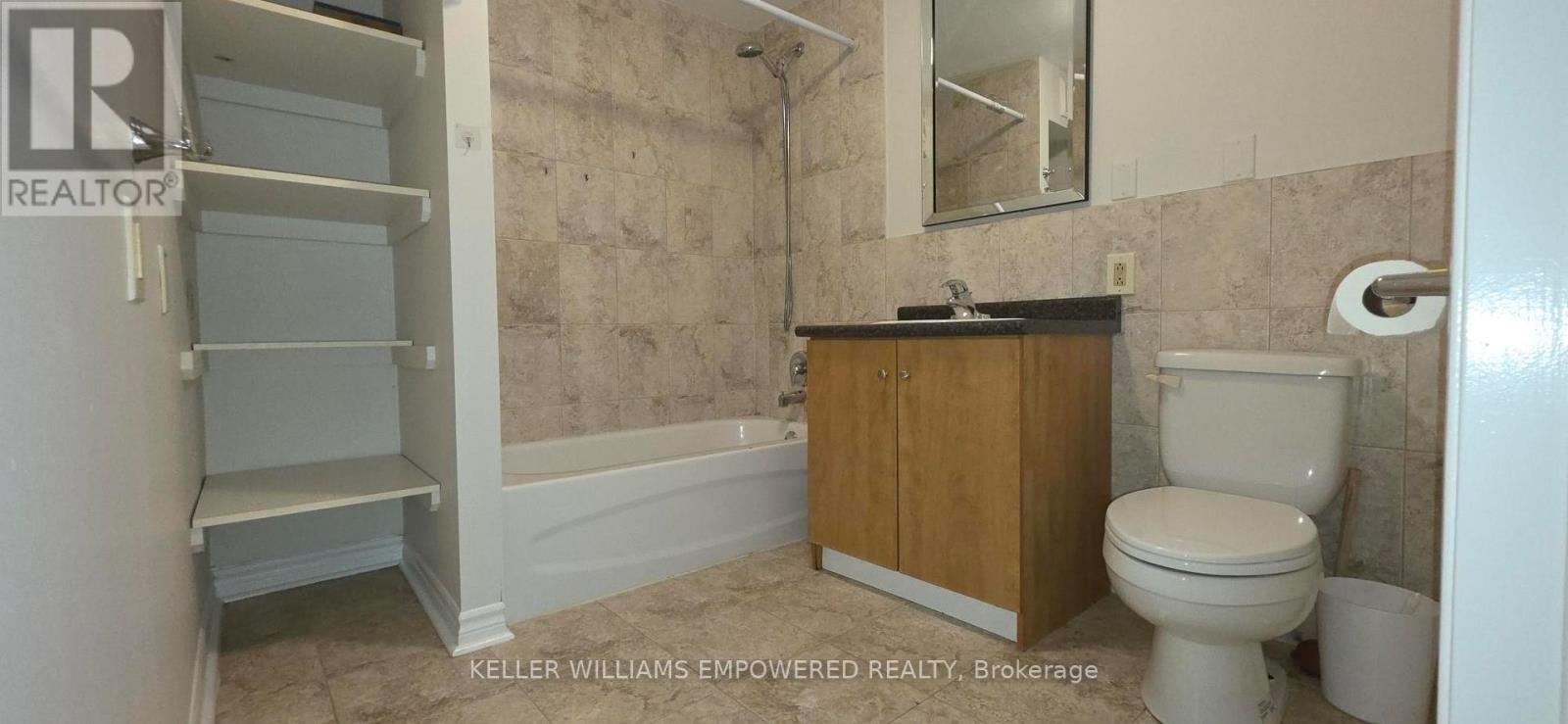 Main Floor - 89 Centre Street E, Richmond Hill, Ontario  L4C 1A3 - Photo 9 - N12567696