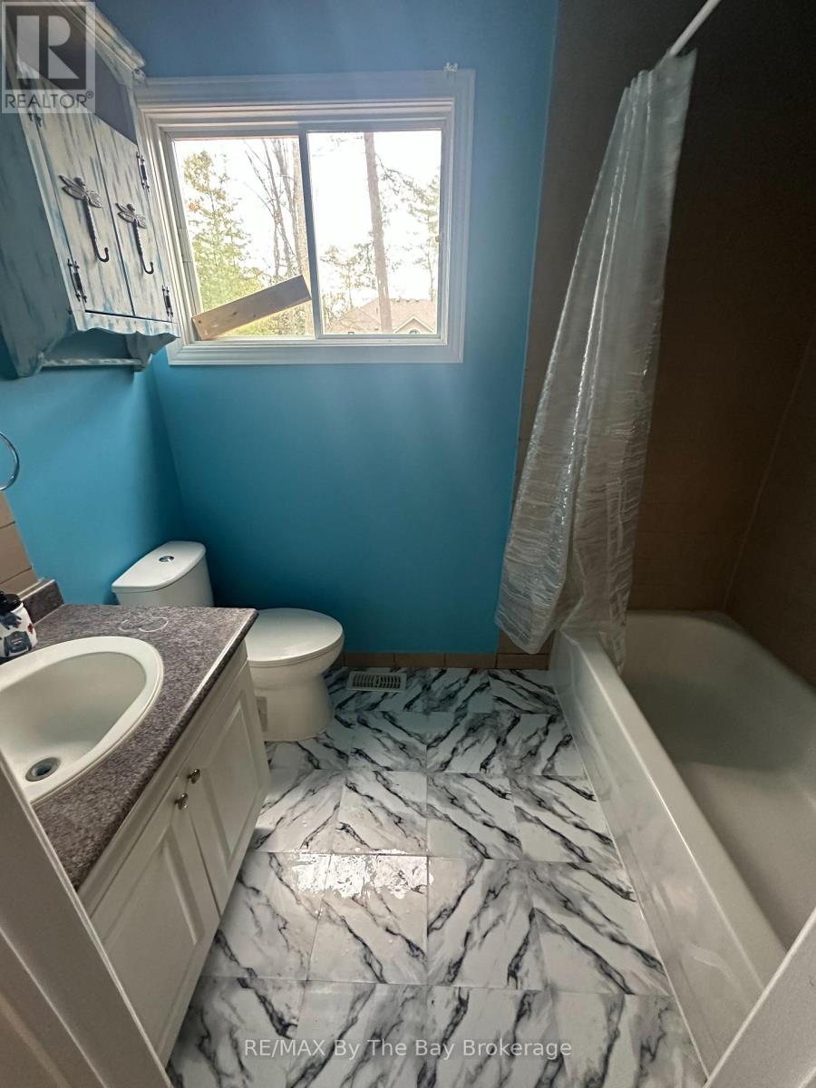 86 30th Street N, Wasaga Beach, Ontario  L9Z 2C8 - Photo 13 - S12542442