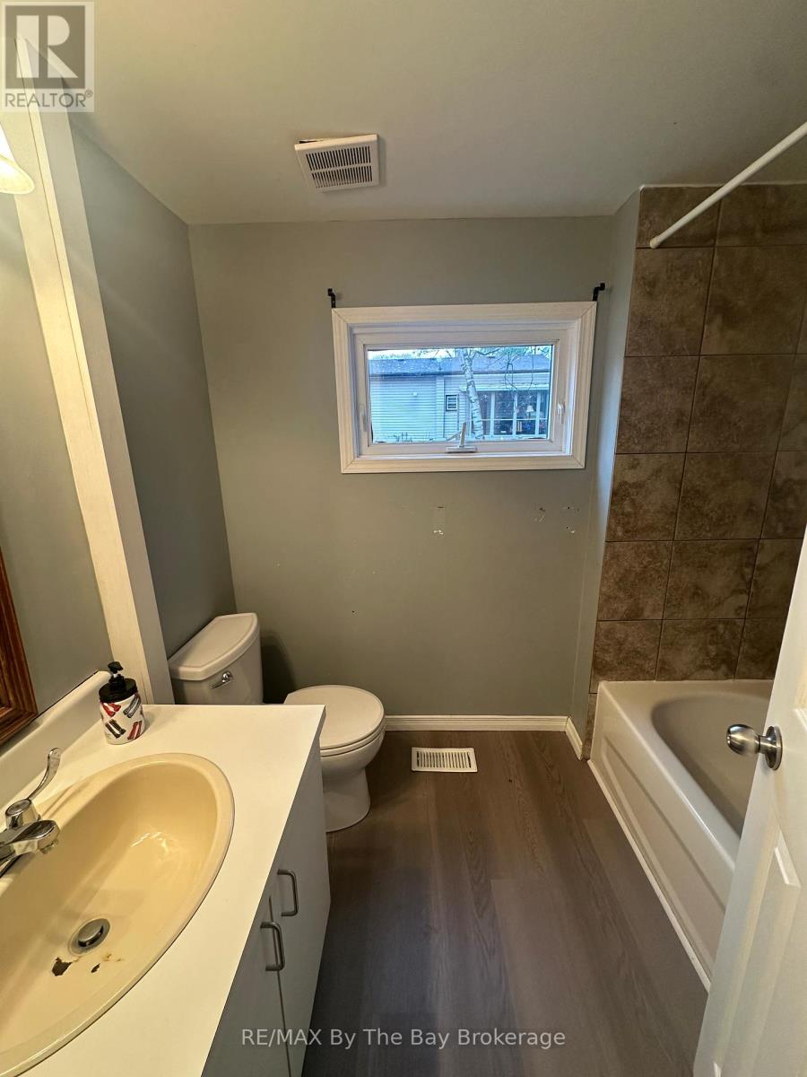 86 30th Street N, Wasaga Beach, Ontario  L9Z 2C8 - Photo 6 - S12542442