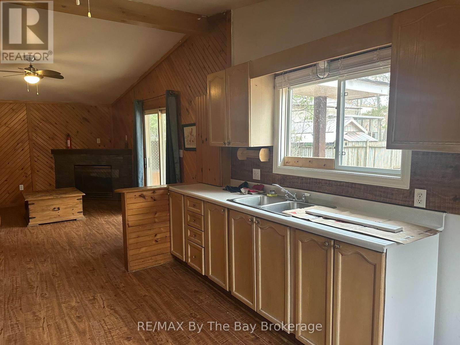 86 30th Street N, Wasaga Beach, Ontario  L9Z 2C8 - Photo 12 - S12542442