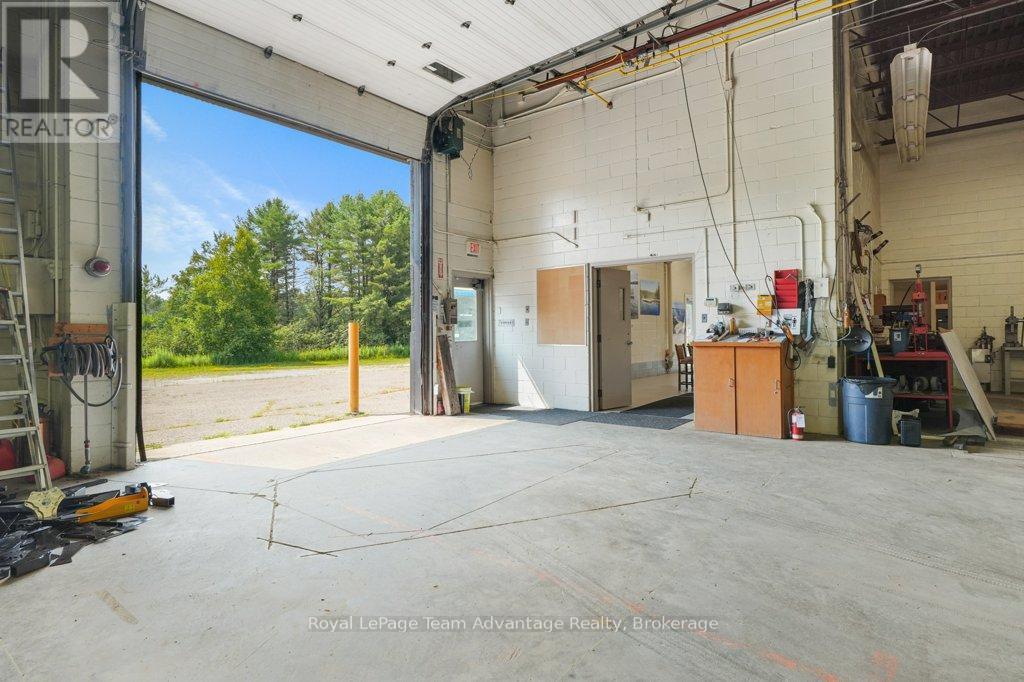 32 James Bay Junction Road, Seguin, Ontario  P2A 0B2 - Photo 7 - X12333672