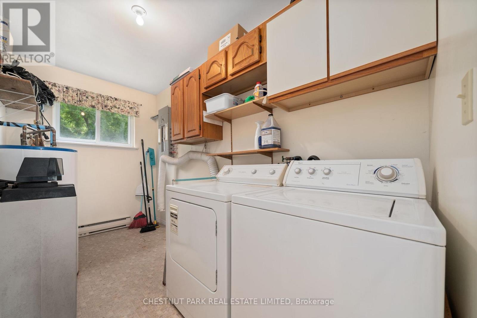 84-88 Munroe Lane, Prince Edward County, Ontario  K0K 2T0 - Photo 23 - X12369647