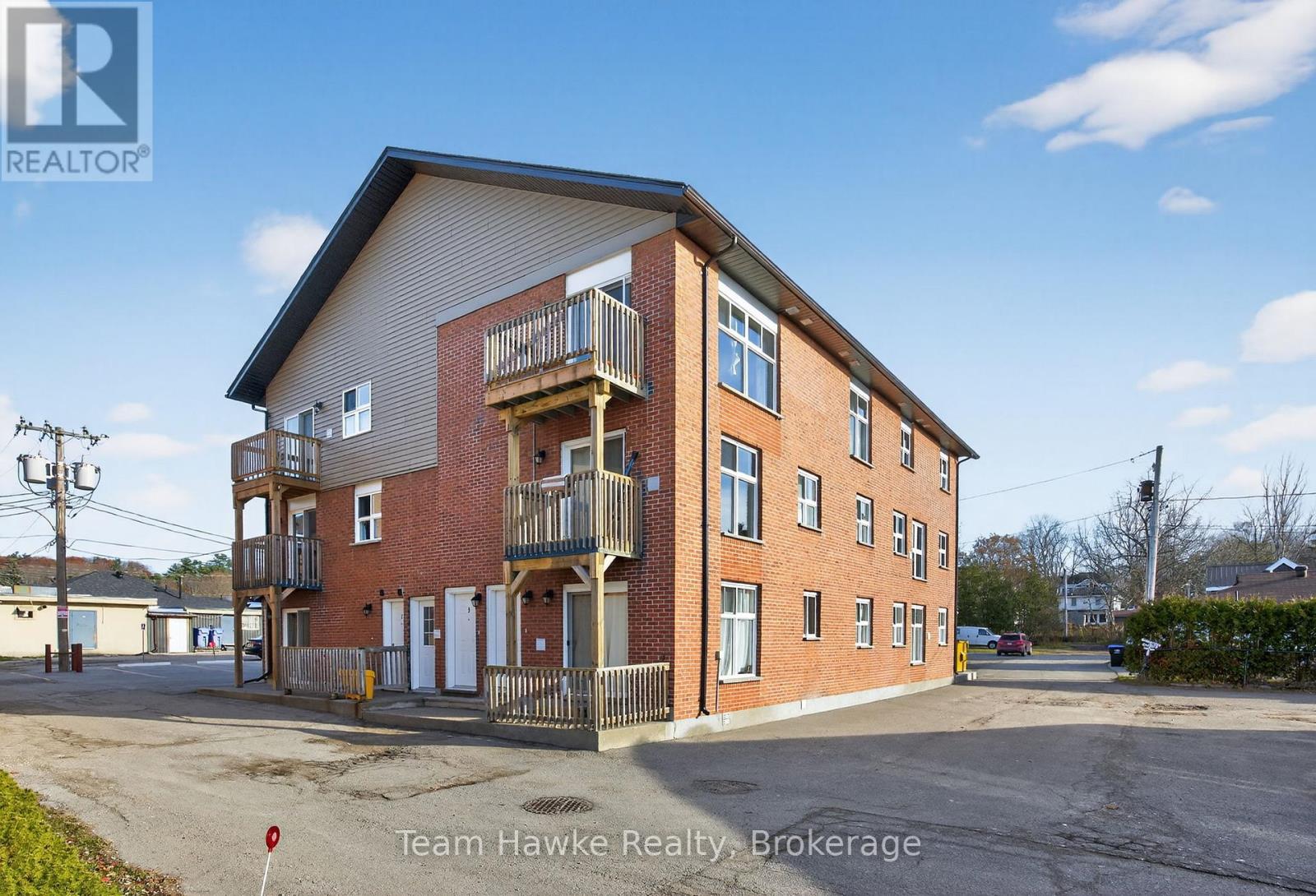 2 Tessier Drive, Penetanguishene, Ontario  L9M 1V4 - Photo 8 - S12567720