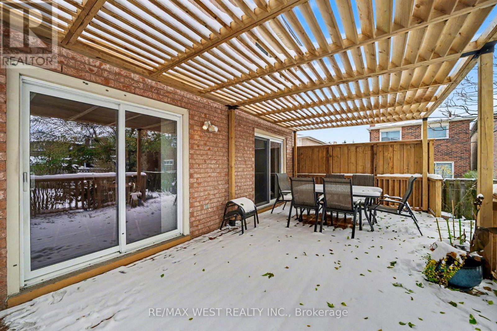 1155 Willowbank Trail, Mississauga, Ontario  L4W 4B9 - Photo 15 - W12567486