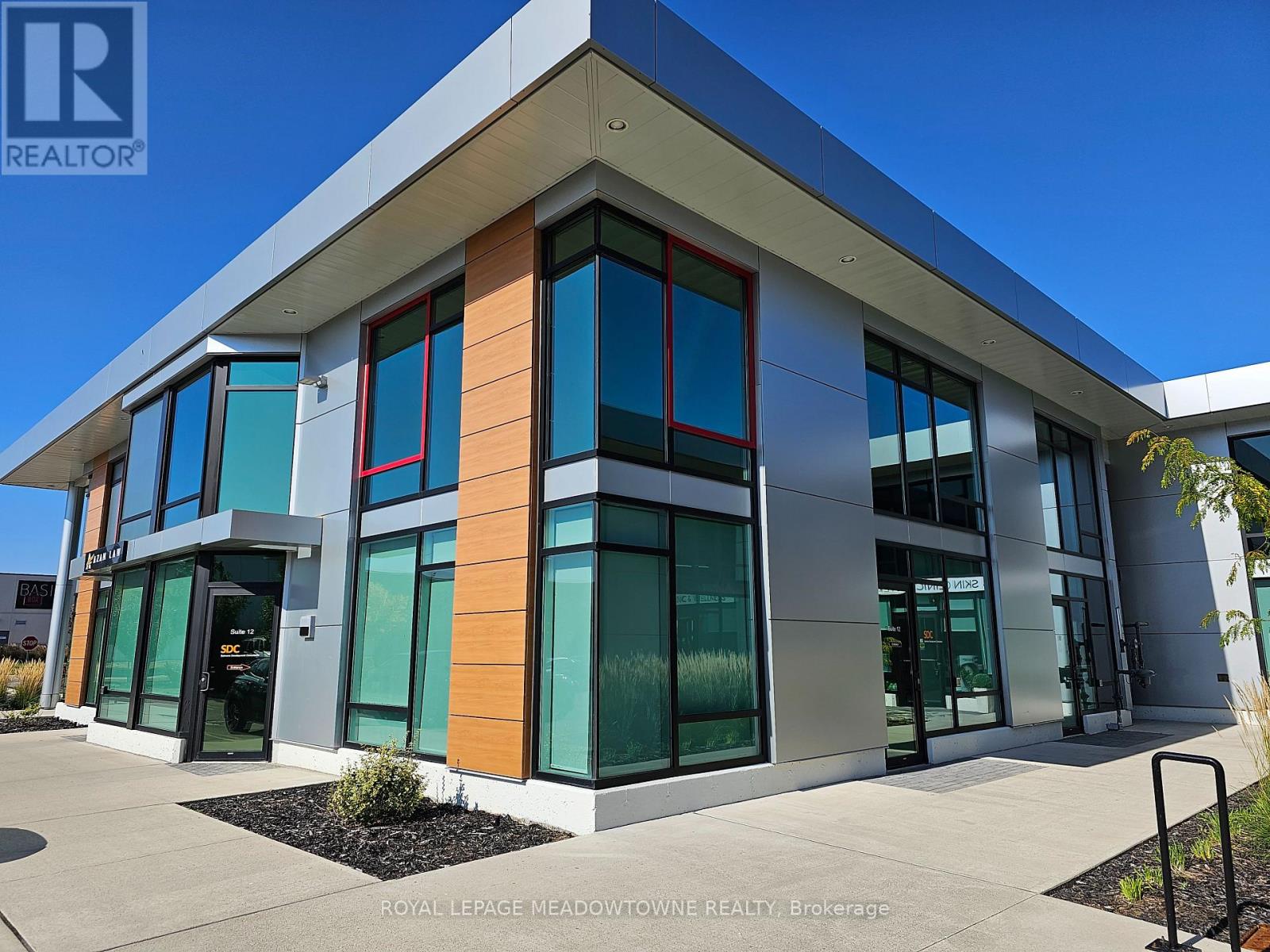 11 - 2578 Bristol Circle, Oakville, Ontario  L6H 6Z7 - Photo 3 - W12567500