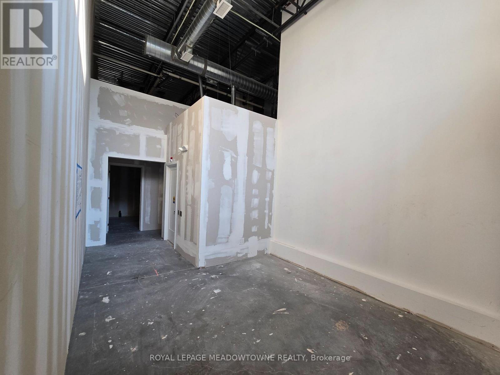 11 - 2578 Bristol Circle, Oakville, Ontario  L6H 6Z7 - Photo 5 - W12567500