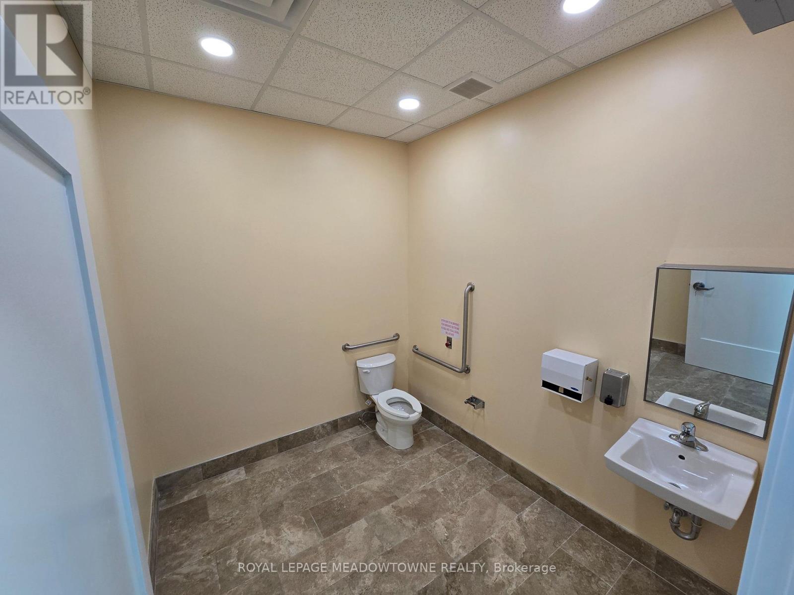 11 - 2578 Bristol Circle, Oakville, Ontario  L6H 6Z7 - Photo 7 - W12567500