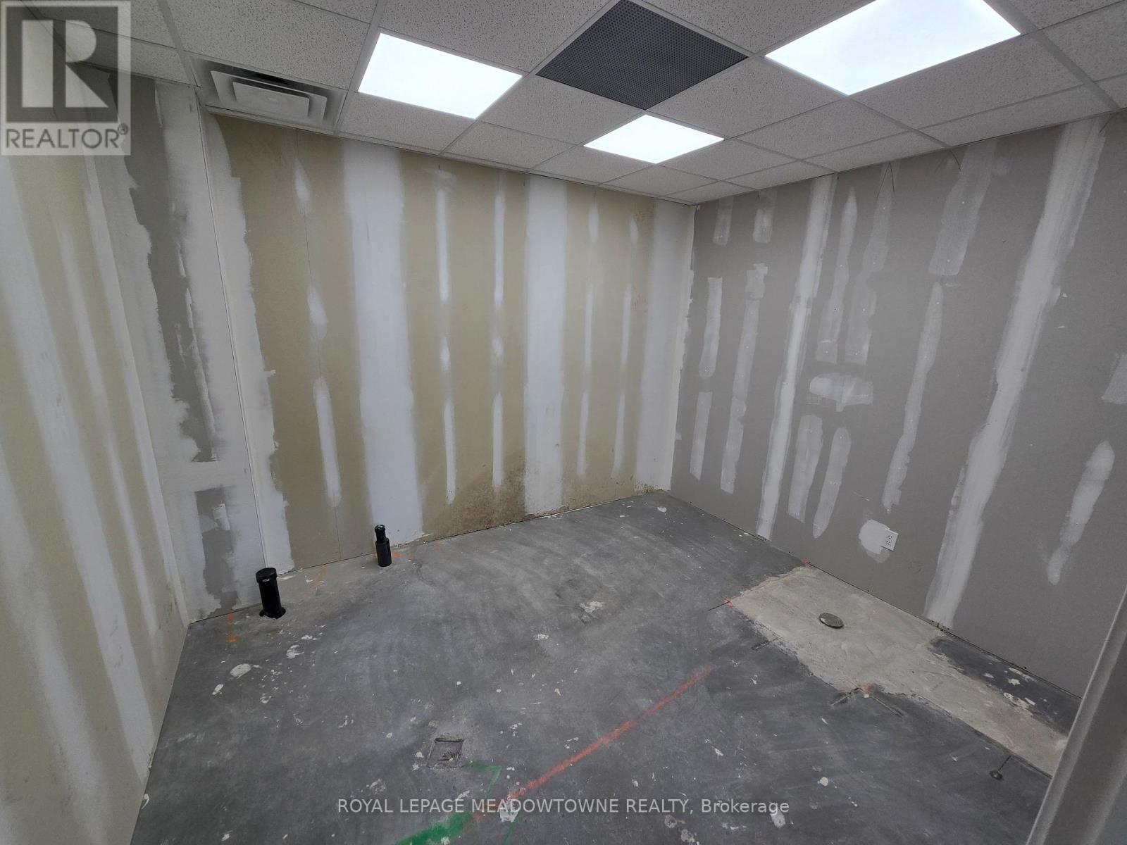 11 - 2578 Bristol Circle, Oakville, Ontario  L6H 6Z7 - Photo 8 - W12567500