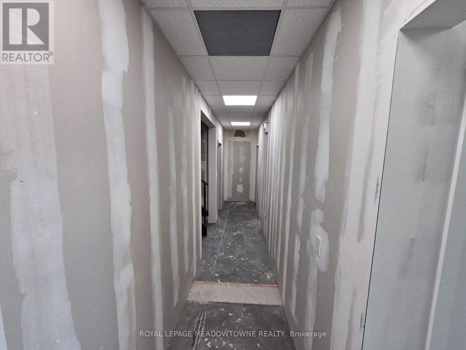 11 - 2578 Bristol Circle, Oakville, Ontario  L6H 6Z7 - Photo 9 - W12567500