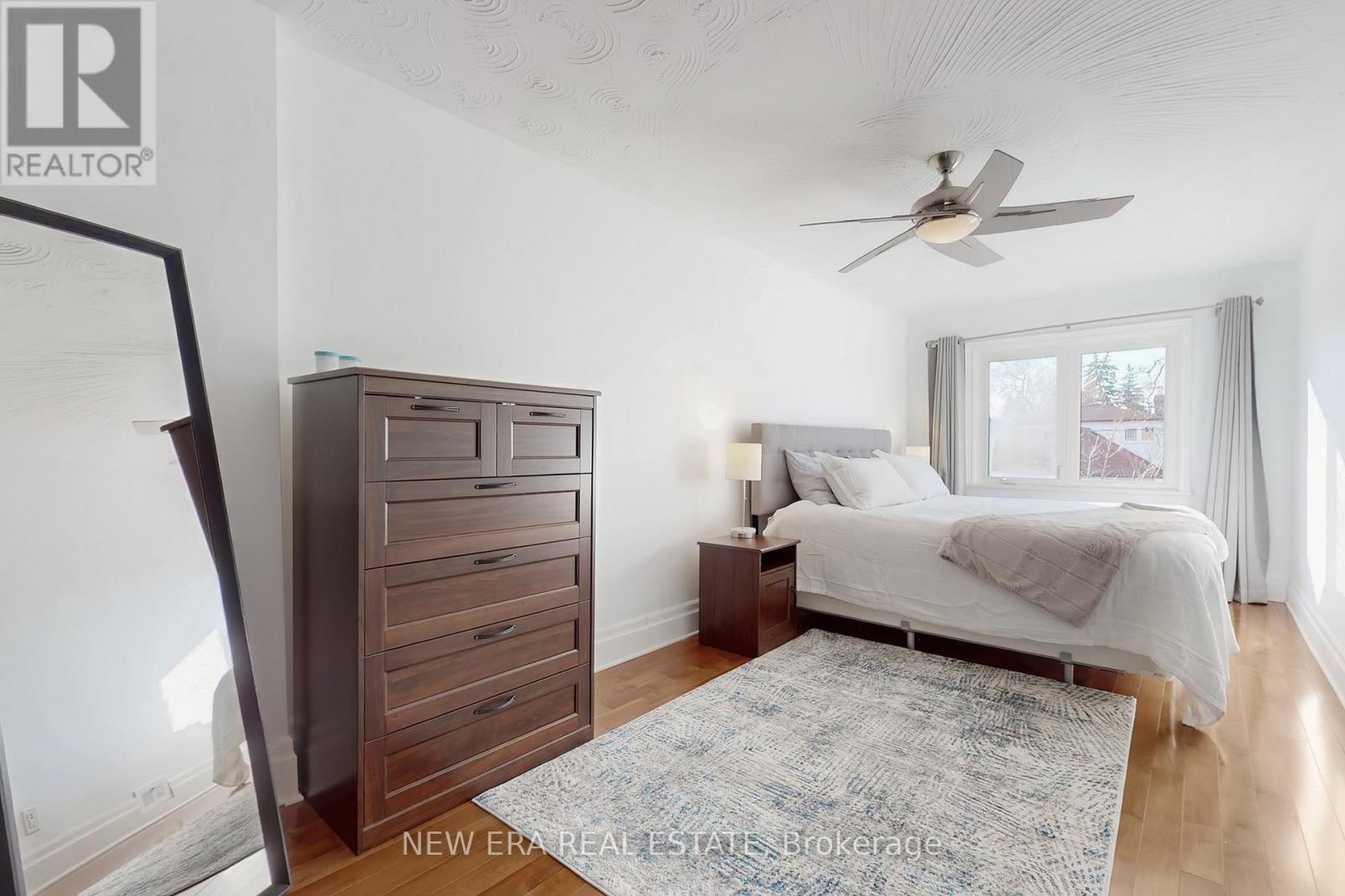 119 Harvie Avenue, Toronto, Ontario  M6E 4K4 - Photo 14 - W12567502