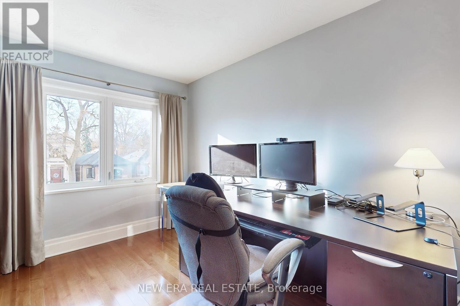 119 Harvie Avenue, Toronto, Ontario  M6E 4K4 - Photo 17 - W12567502