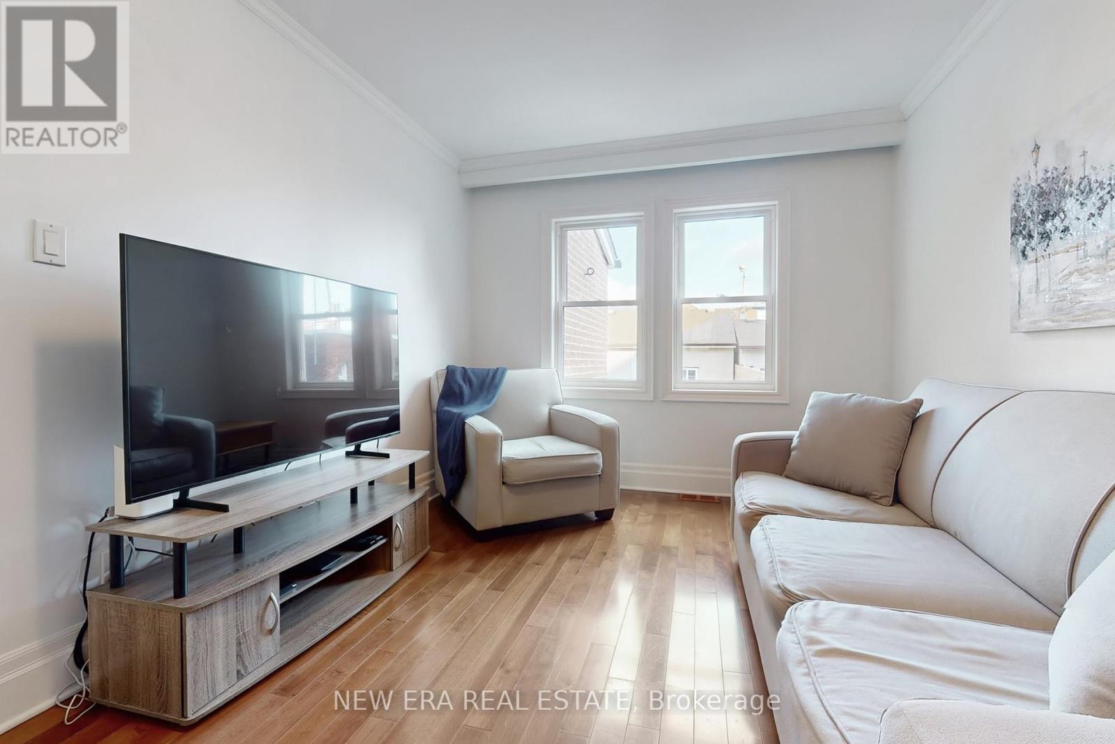 119 Harvie Avenue, Toronto, Ontario  M6E 4K4 - Photo 3 - W12567502