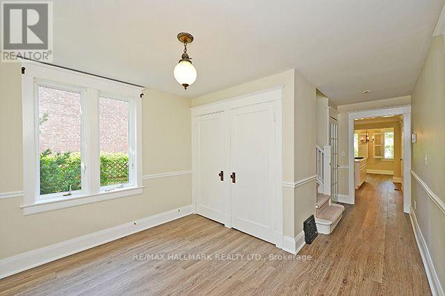 81 Chisholm Street, Oakville, Ontario  L6K 3H8 - Photo 5 - W12567506