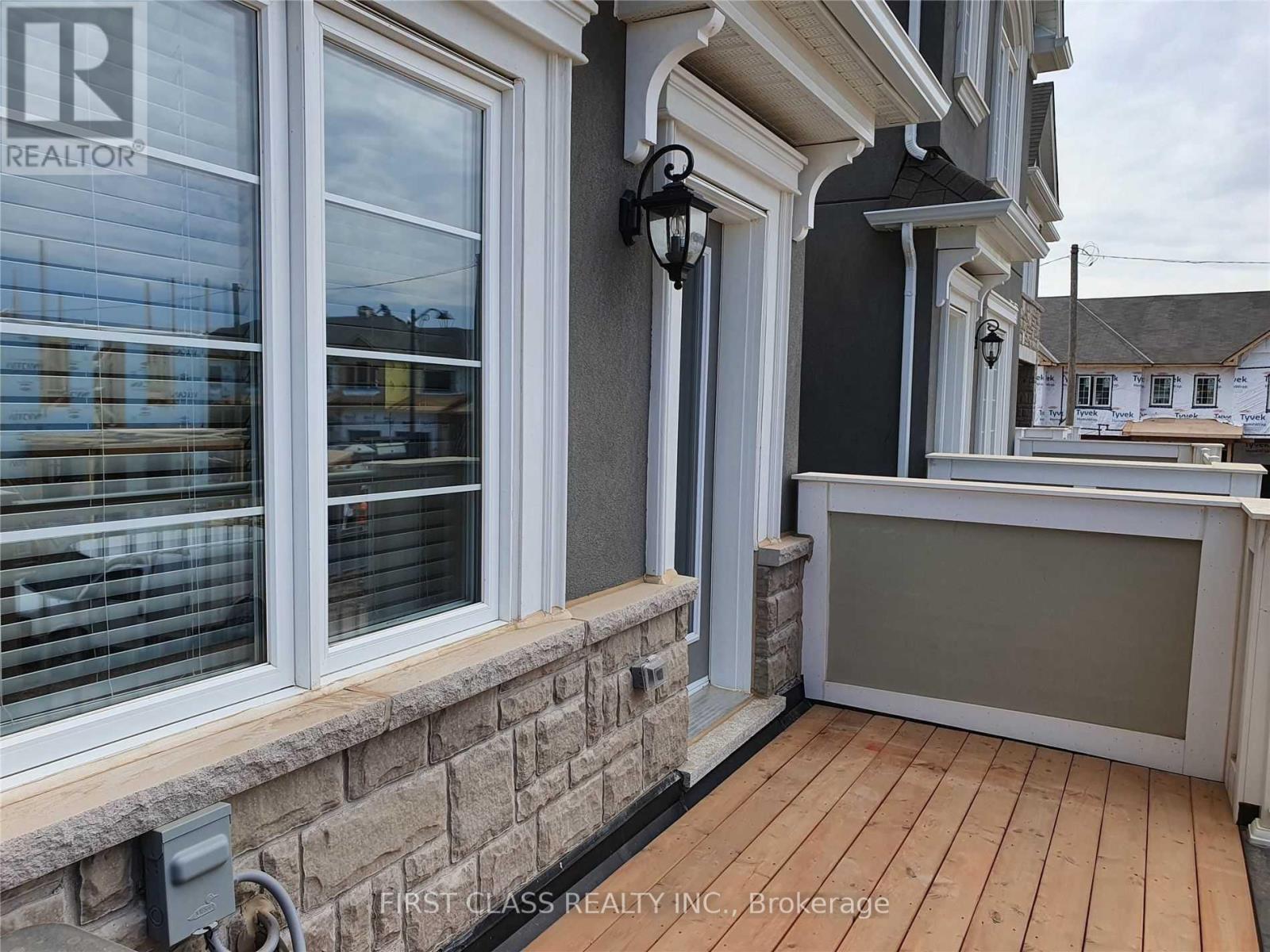 944 Balsam Court, Milton, Ontario  L9E 1R6 - Photo 19 - W12567556