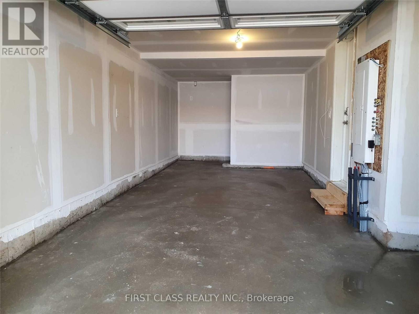 944 Balsam Court, Milton, Ontario  L9E 1R6 - Photo 22 - W12567556