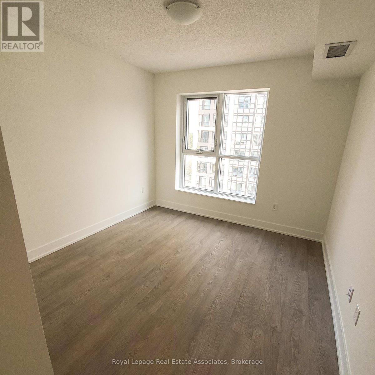 1422 - 9 Mabelle Avenue, Toronto, Ontario  M9A 0E1 - Photo 13 - W12567574