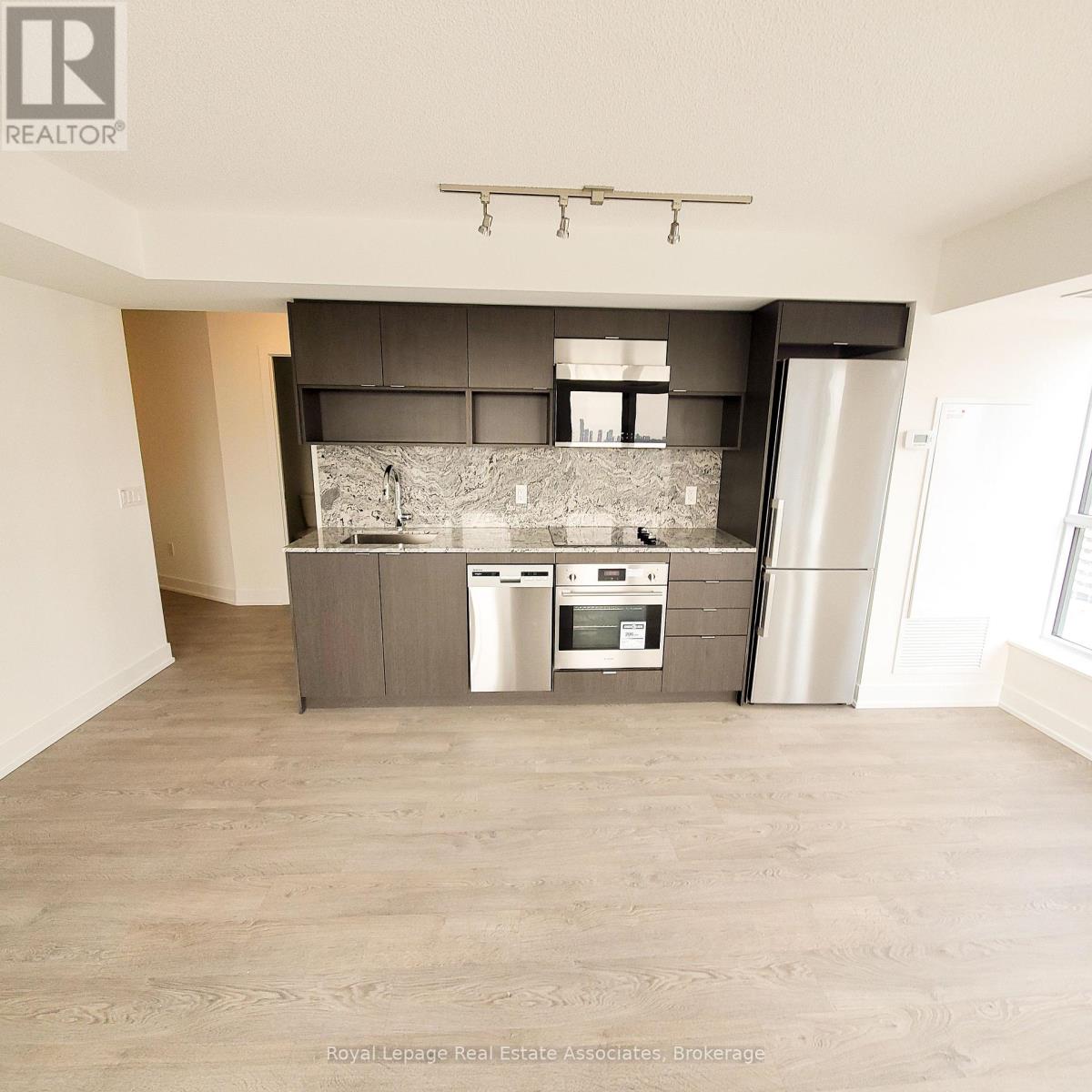 1422 - 9 Mabelle Avenue, Toronto, Ontario  M9A 0E1 - Photo 4 - W12567574