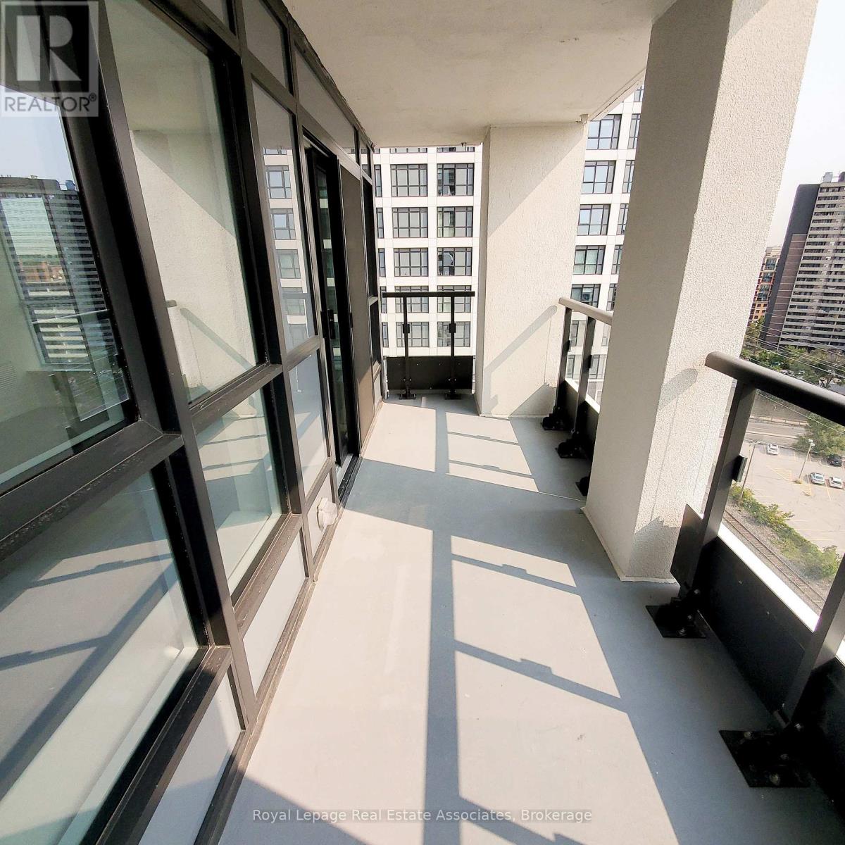 1422 - 9 Mabelle Avenue, Toronto, Ontario  M9A 0E1 - Photo 7 - W12567574