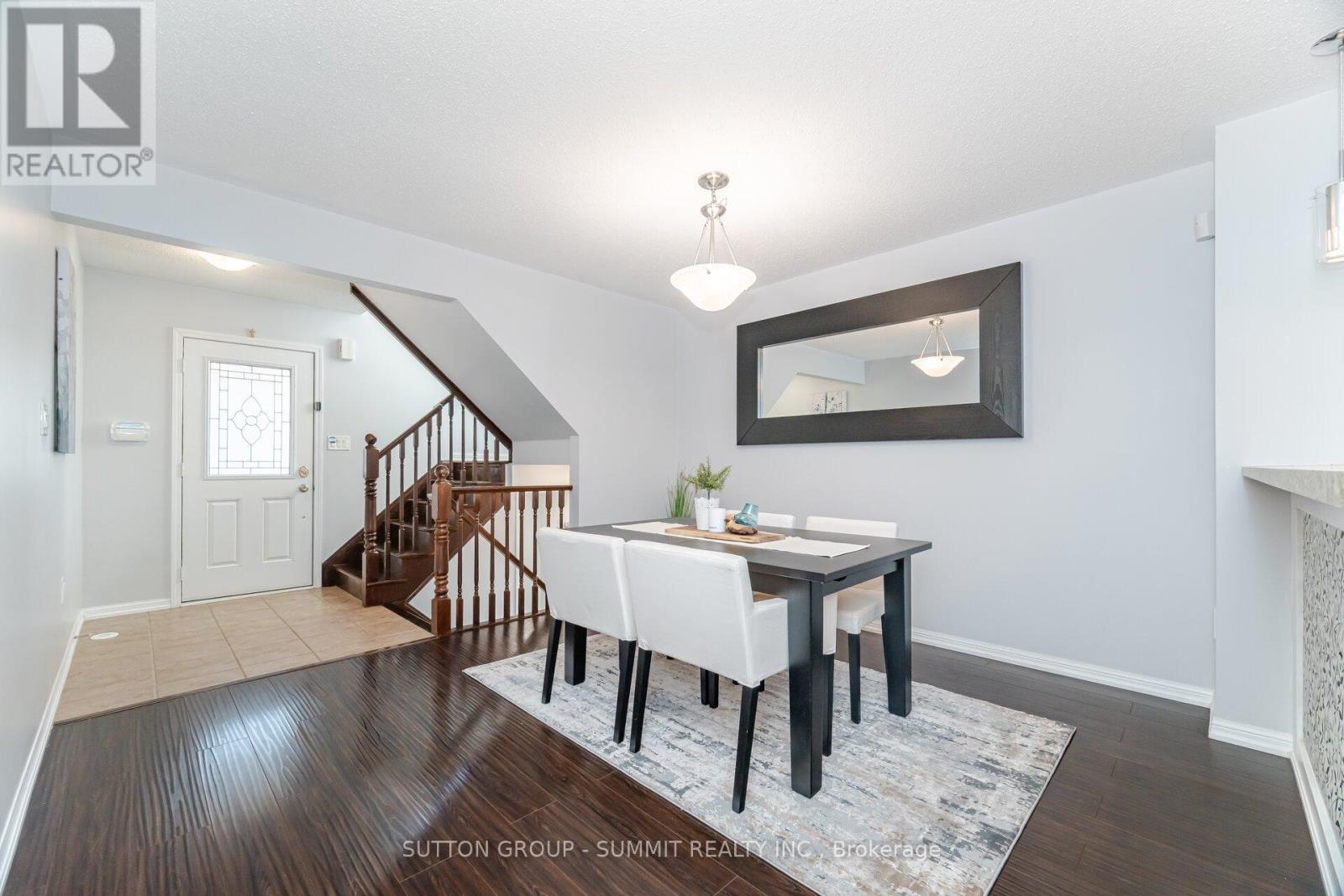 891 Mcewan Drive, Milton, Ontario  L9T 6P5 - Photo 5 - W12567576