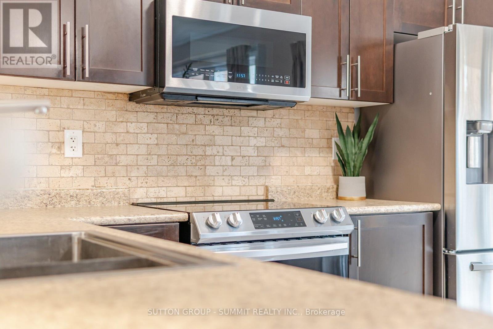 891 Mcewan Drive, Milton, Ontario  L9T 6P5 - Photo 9 - W12567576