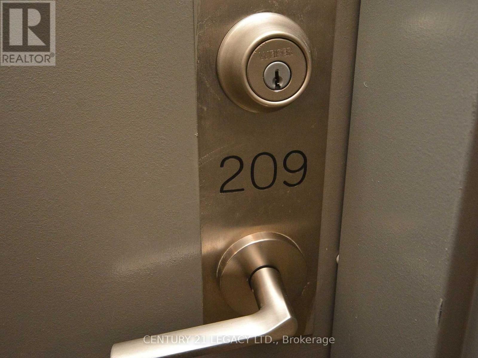 209 - 54 Sky Harbour Drive, Brampton, Ontario  L7A 0A1 - Photo 6 - W12567580