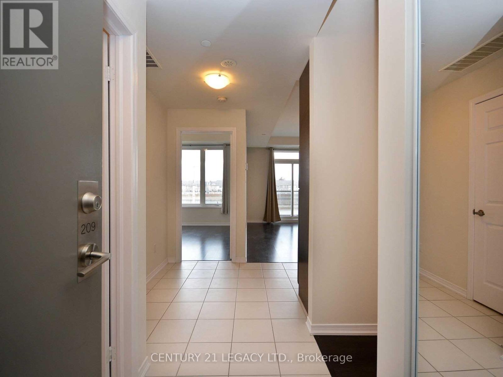 209 - 54 Sky Harbour Drive, Brampton, Ontario  L7A 0A1 - Photo 7 - W12567580