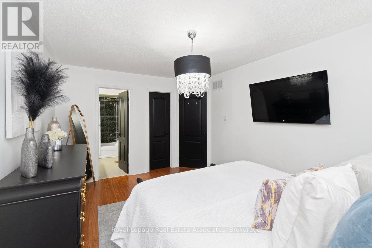 11 Redfinch Way, Brampton, Ontario  L7A 2B2 - Photo 28 - W12567624