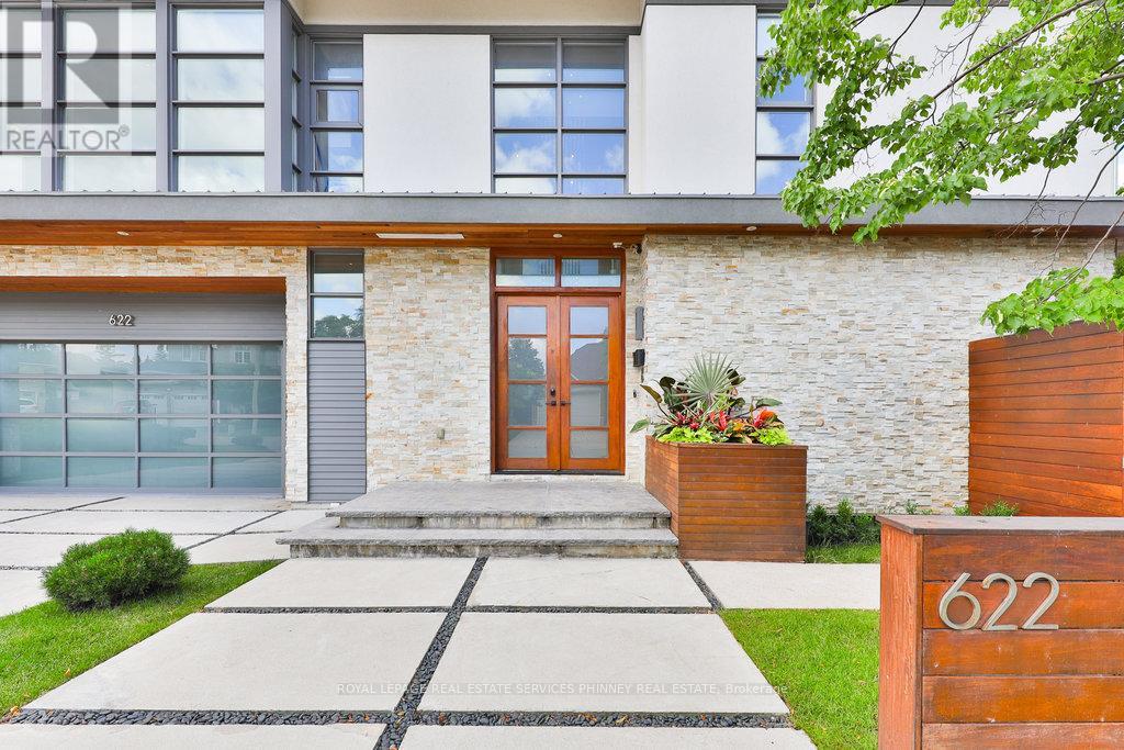 622 Kozel Court, Mississauga, Ontario  L4Z 4E4 - Photo 2 - W12567626