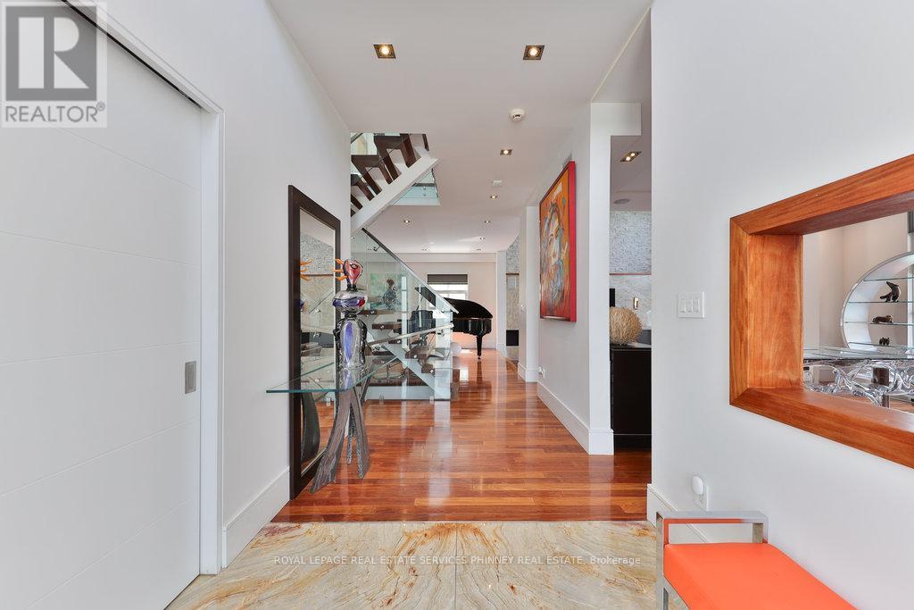 622 Kozel Court, Mississauga, Ontario  L4Z 4E4 - Photo 5 - W12567626