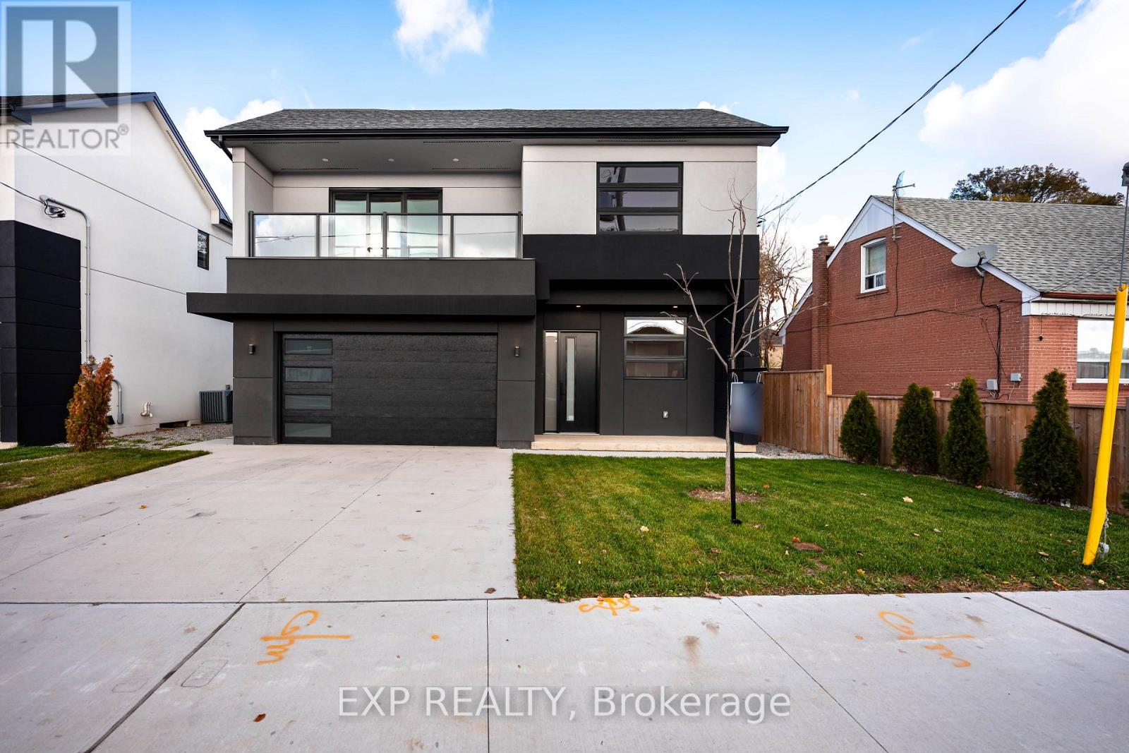 14 WALSH AVENUE, Toronto, Ontario
