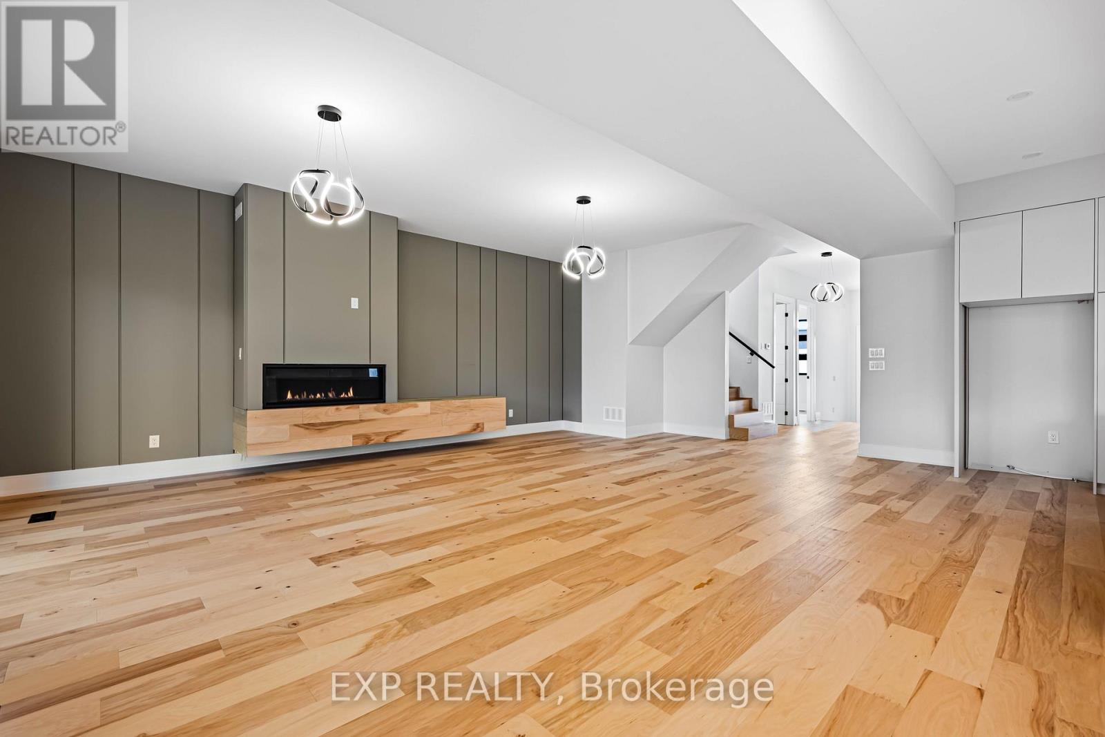 14 Walsh Avenue, Toronto, Ontario  M9M 1B6 - Photo 12 - W12567628