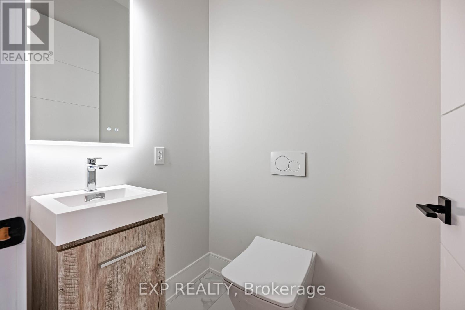 14 Walsh Avenue, Toronto, Ontario  M9M 1B6 - Photo 19 - W12567628