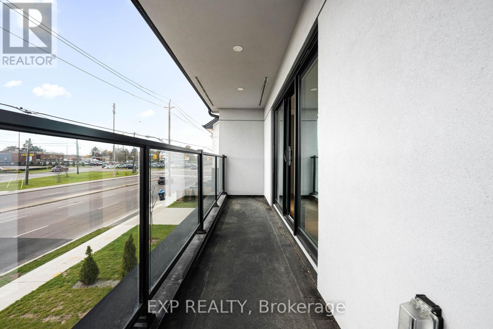 14 Walsh Avenue, Toronto, Ontario  M9M 1B6 - Photo 33 - W12567628