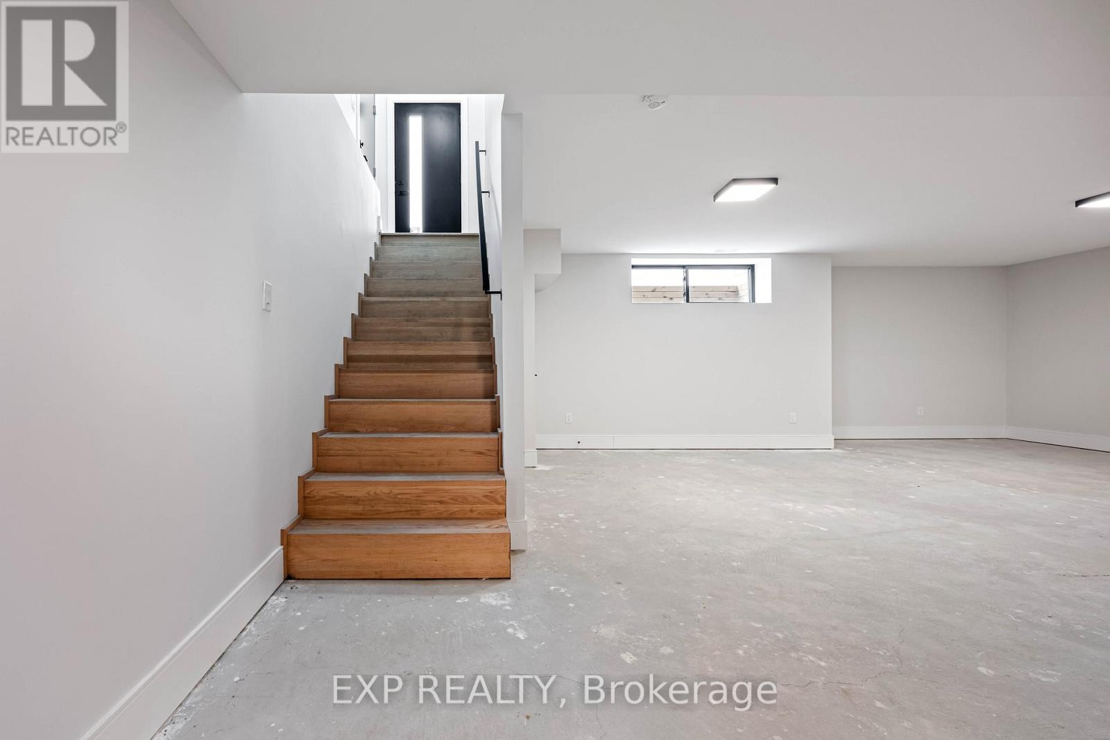 14 Walsh Avenue, Toronto, Ontario  M9M 1B6 - Photo 40 - W12567628