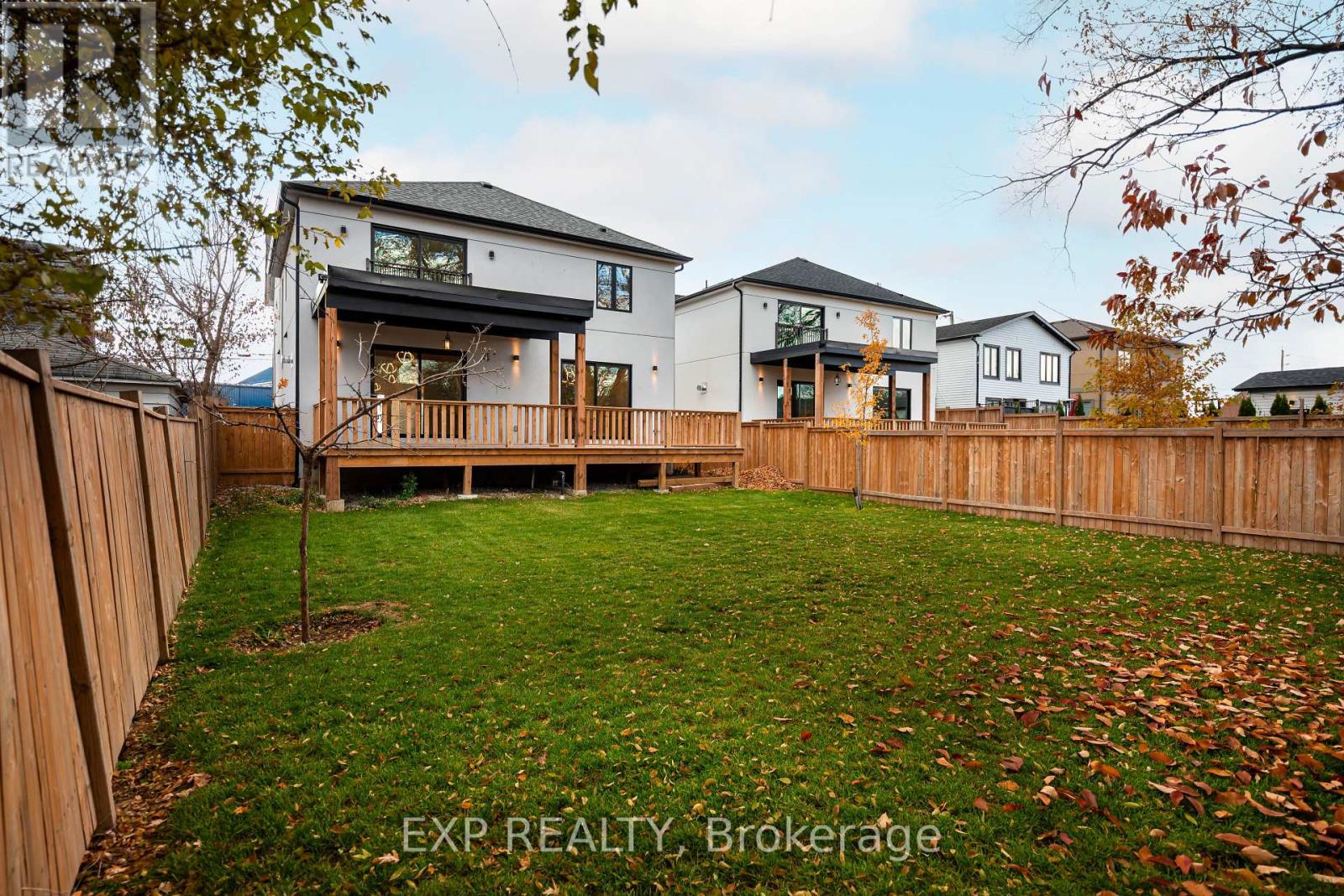 14 Walsh Avenue, Toronto, Ontario  M9M 1B6 - Photo 49 - W12567628
