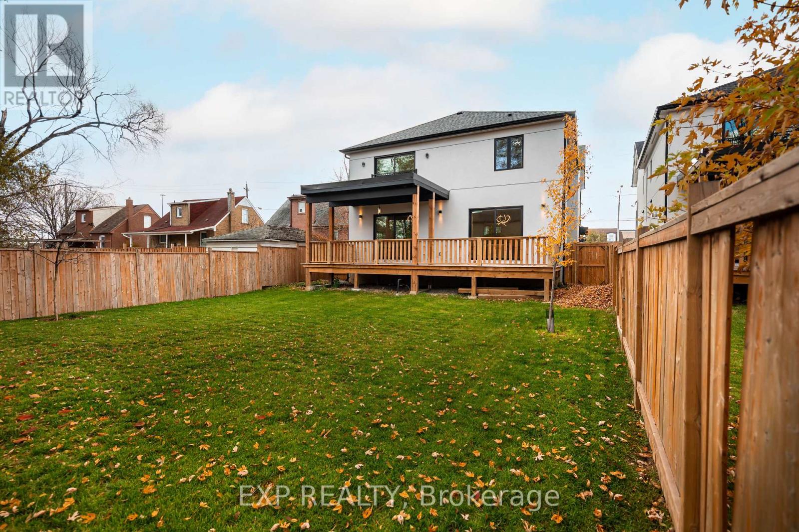 14 Walsh Avenue, Toronto, Ontario  M9M 1B6 - Photo 50 - W12567628
