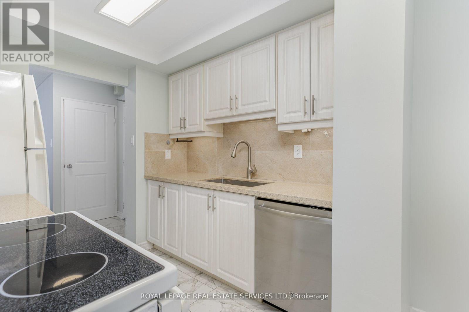 2905 - 3100 Kirwin Avenue, Mississauga, Ontario  L5A 3S6 - Photo 11 - W12567630