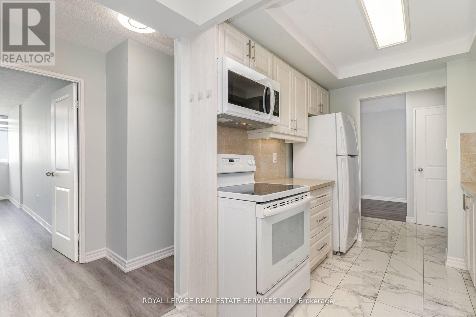 2905 - 3100 Kirwin Avenue, Mississauga, Ontario  L5A 3S6 - Photo 12 - W12567630