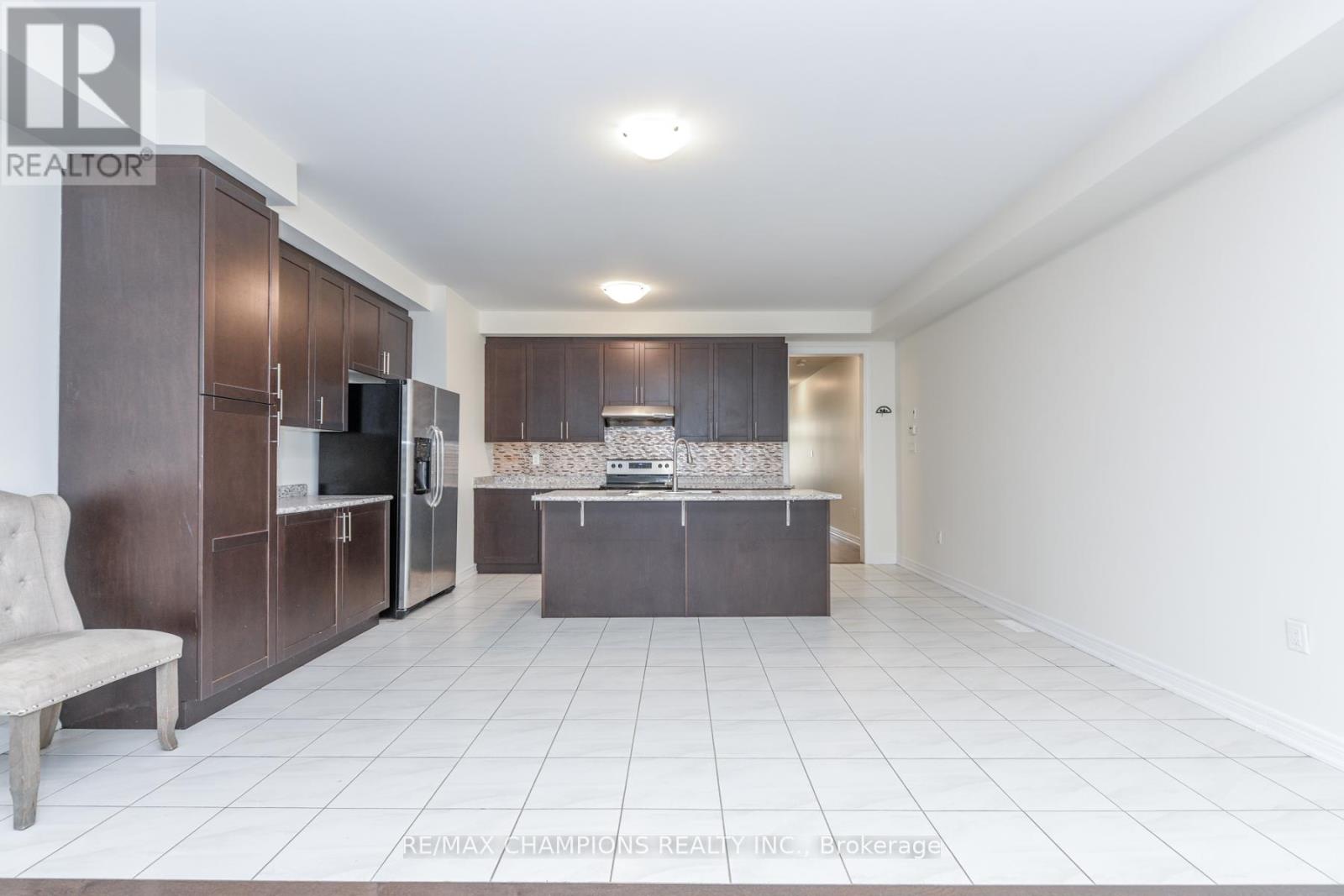 121 Adventura Road, Brampton, Ontario  L7A 0B7 - Photo 16 - W12567634