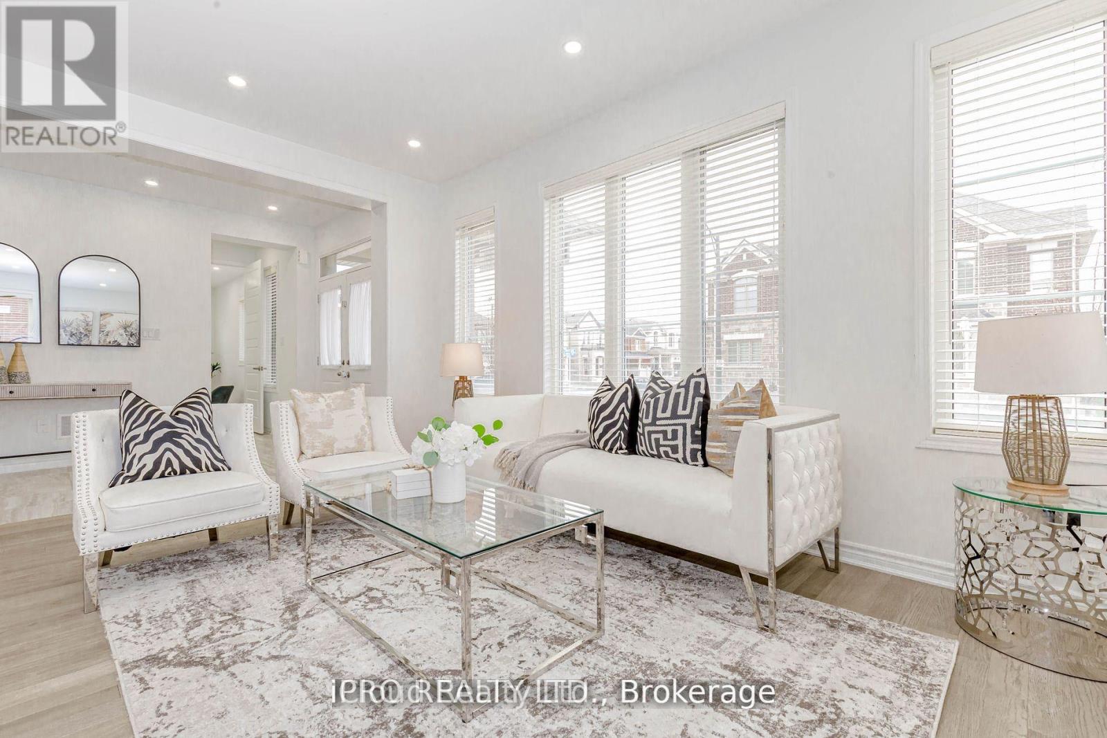 396 Boyd Lane, Milton, Ontario  L9T 2Z5 - Photo 10 - W12567668