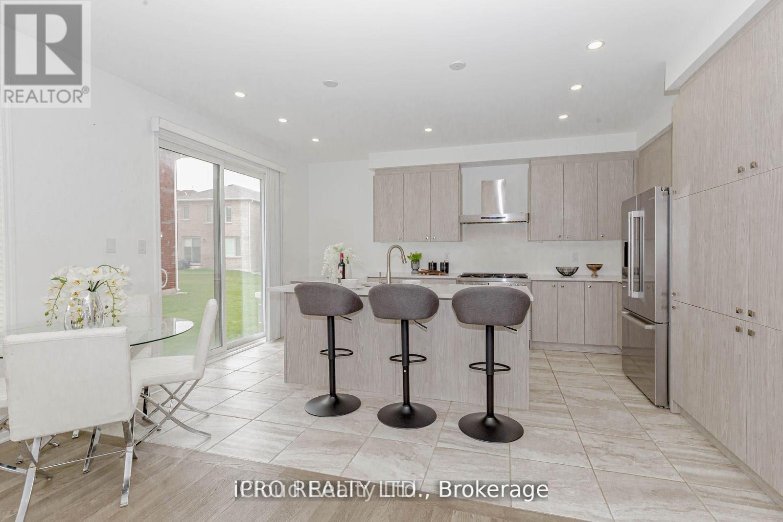 396 Boyd Lane, Milton, Ontario  L9T 2Z5 - Photo 14 - W12567668