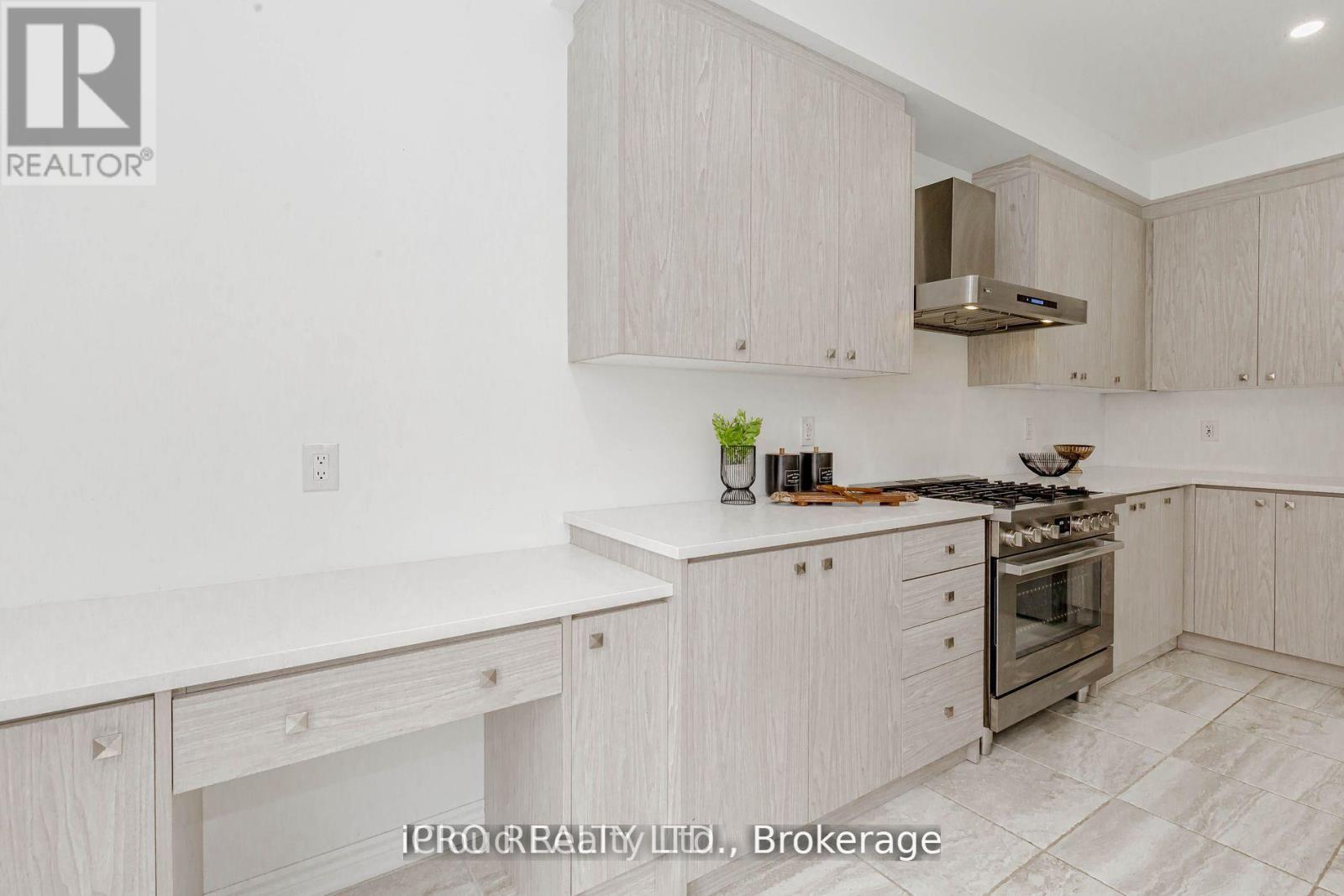 396 Boyd Lane, Milton, Ontario  L9T 2Z5 - Photo 15 - W12567668