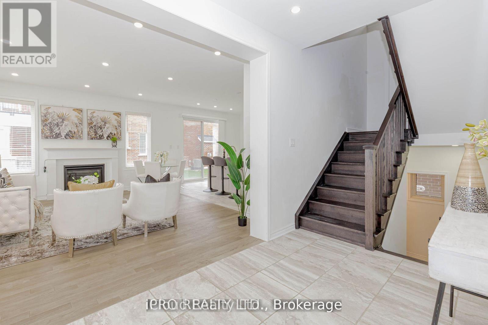 396 Boyd Lane, Milton, Ontario  L9T 2Z5 - Photo 7 - W12567668