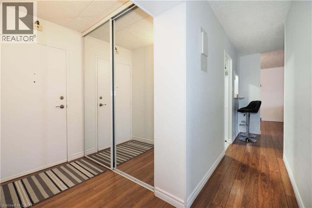 6 Walton Avenue Unit# 206, Kitchener, Ontario  N2C 2B5 - Photo 4 - 40773726
