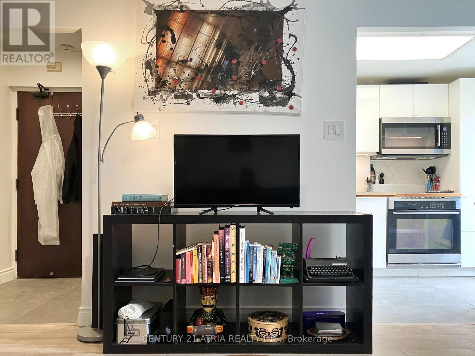 511 - 88 Charles Street E, Toronto, Ontario  M4Y 2W7 - Photo 5 - C12566666