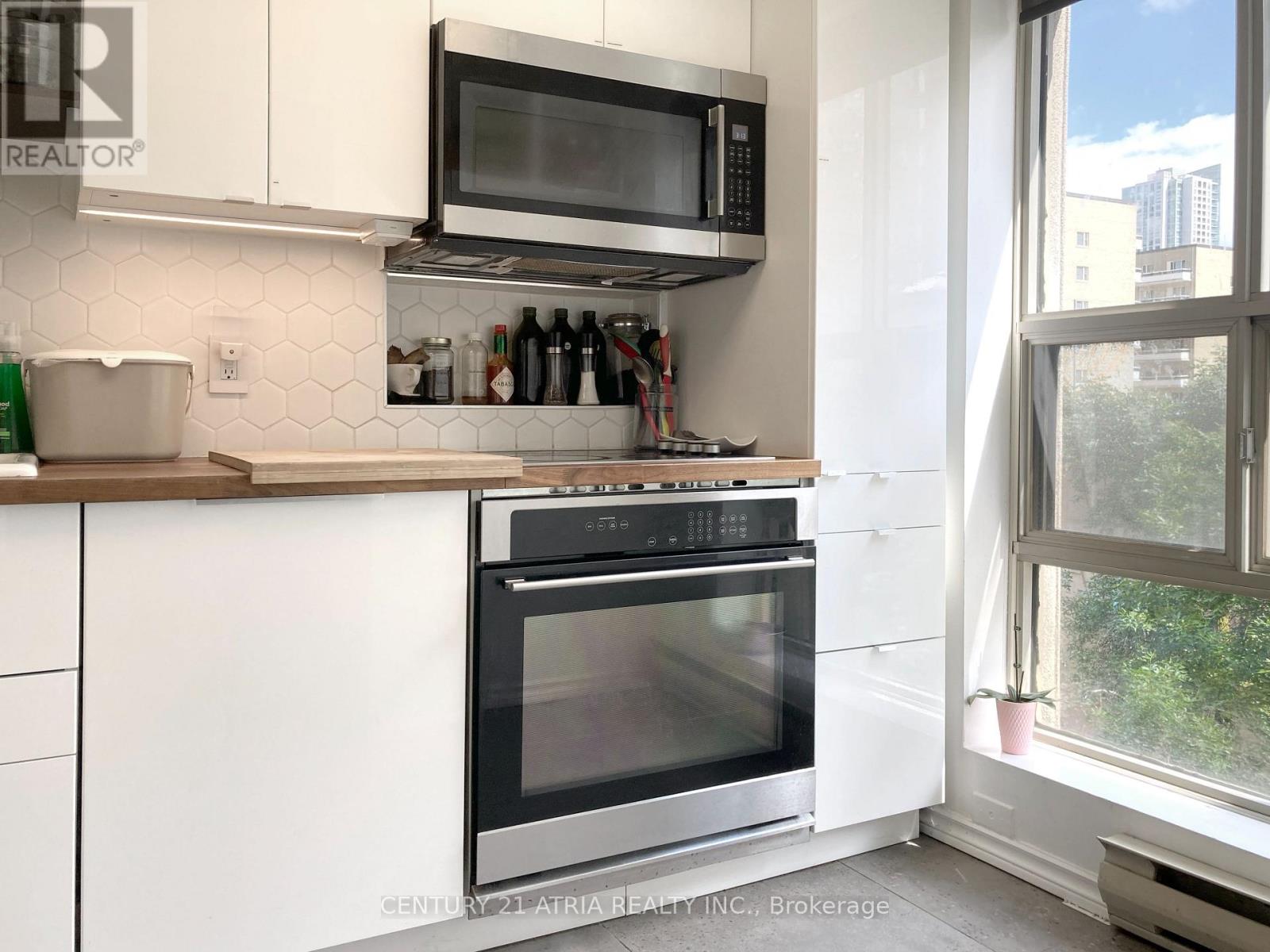 511 - 88 Charles Street E, Toronto, Ontario  M4Y 2W7 - Photo 4 - C12566666