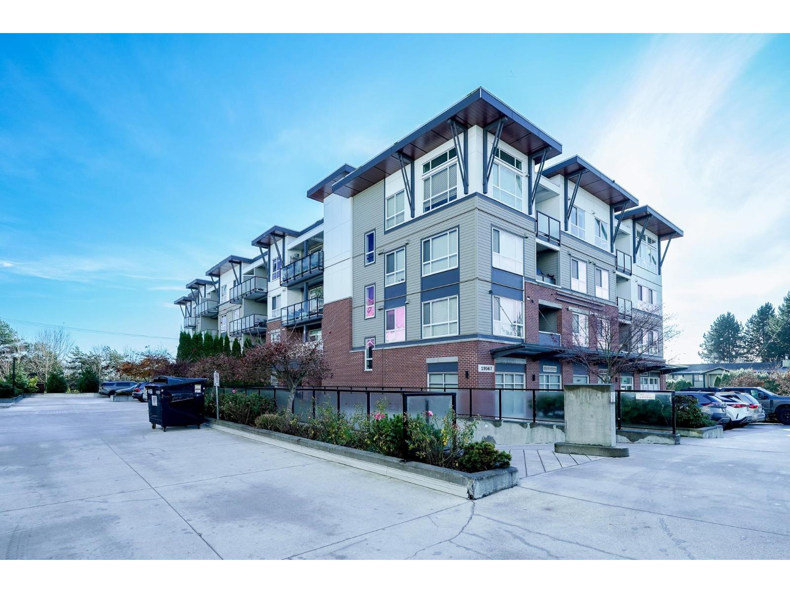 414 19567 64 Avenue, Surrey, British Columbia  V3S 7H8 - Photo 2 - R3067979