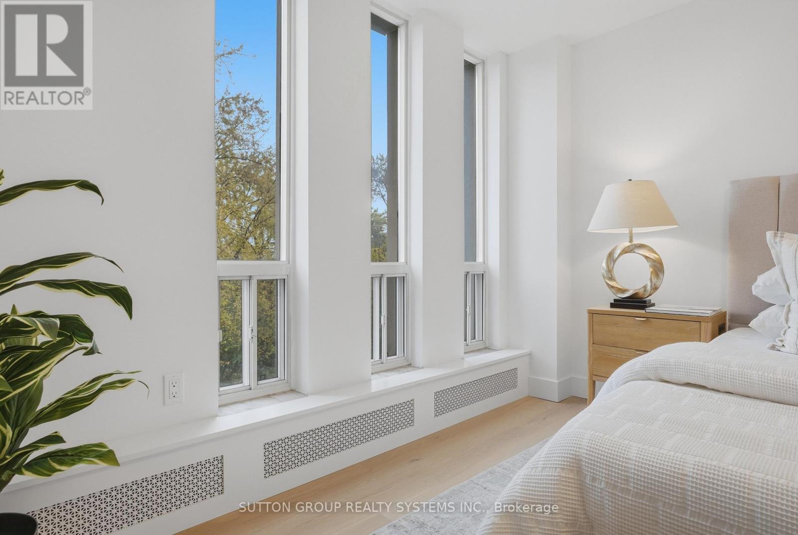 904 - 65 Southport Street, Toronto, Ontario  M6S 3N6 - Photo 17 - W12494422