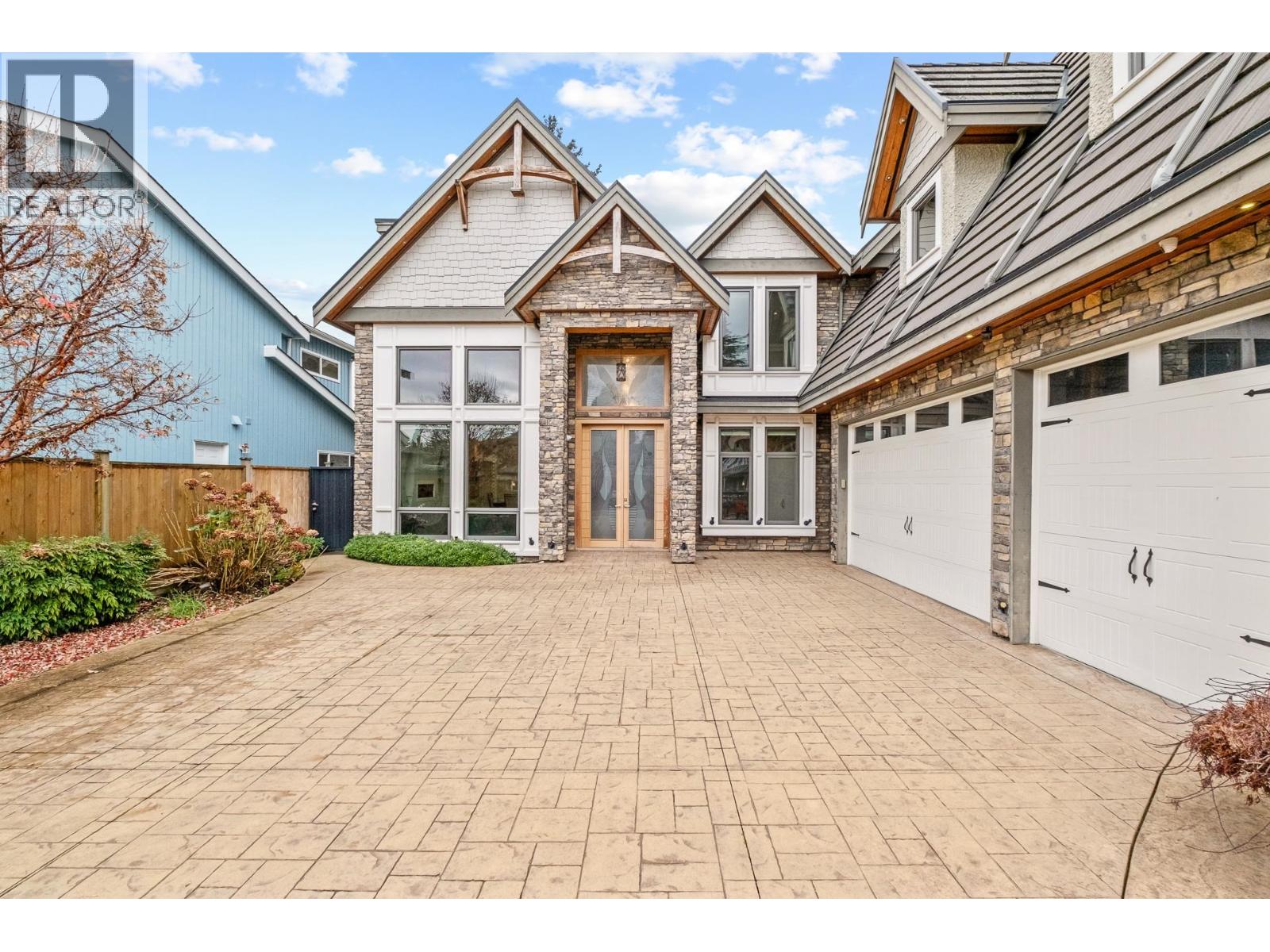 7673 Dampier Drive, Richmond, British Columbia  V7C 4M3 - Photo 2 - R3069138