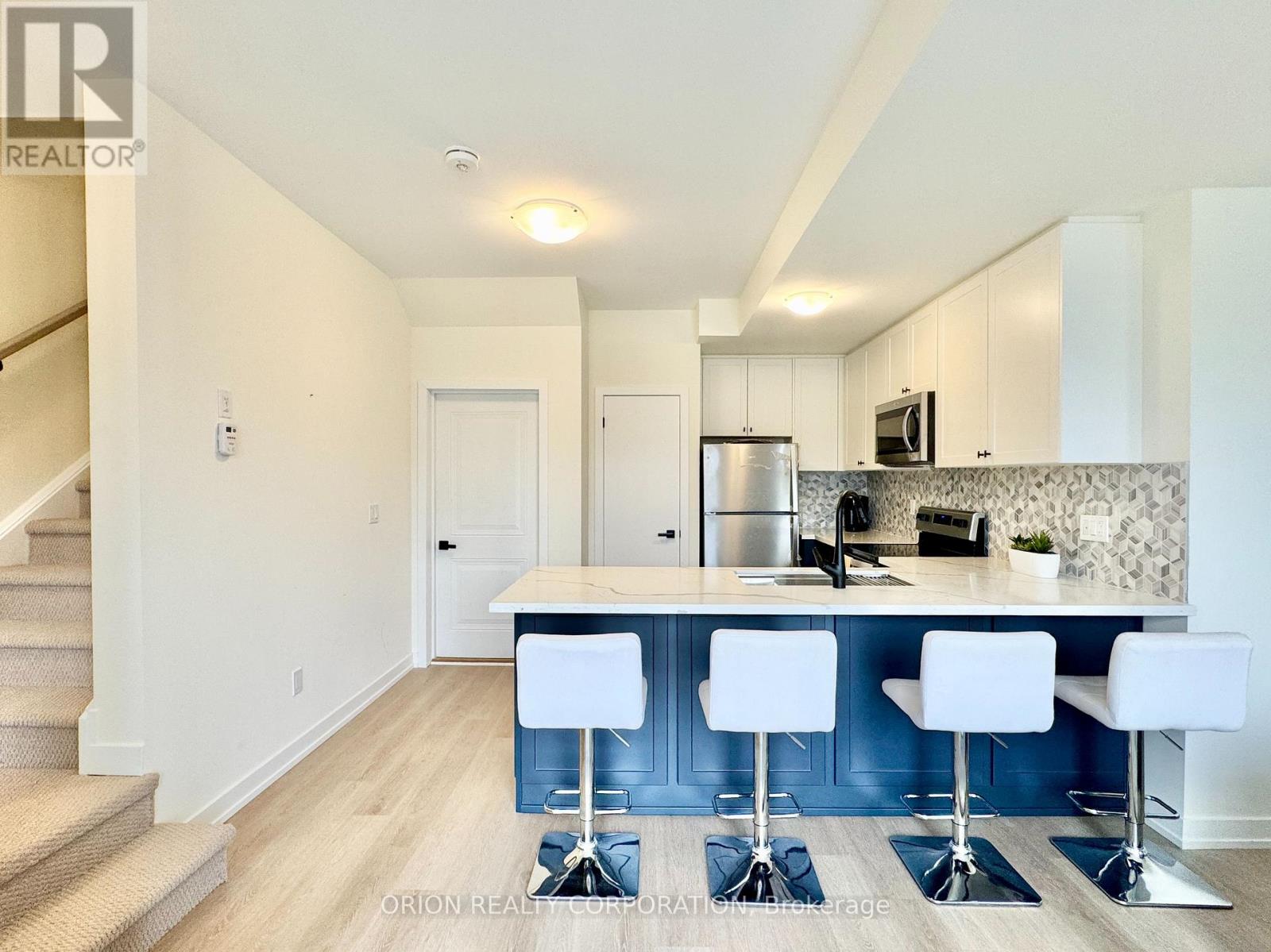 704 - 160 Densmore Road, Cobourg, Ontario  K9A 0X8 - Photo 4 - X12567514